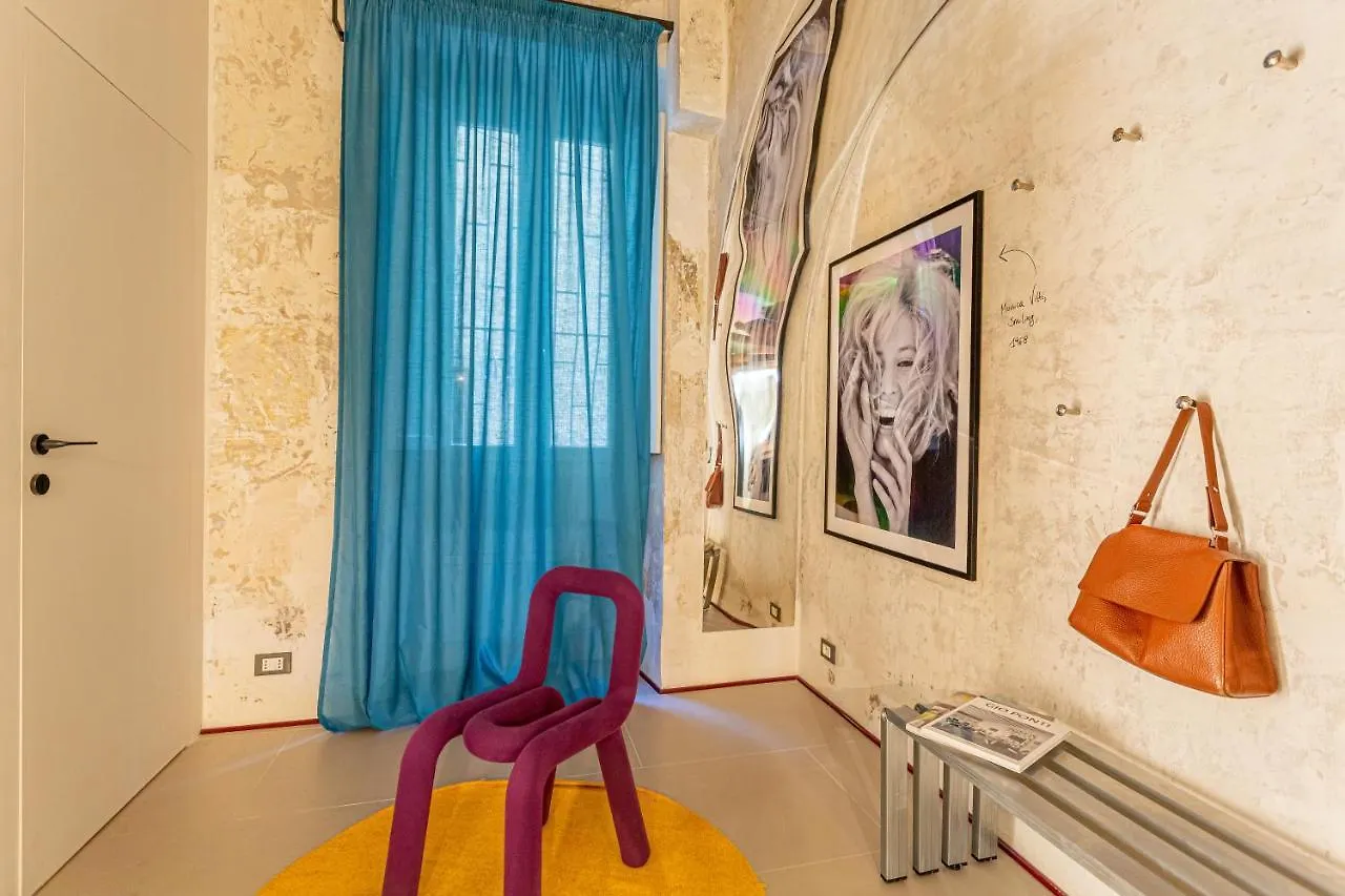 Апартаменты Ruins_Design Loft 150 Mt From Colosseum